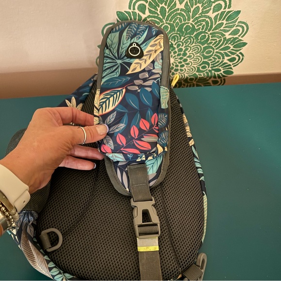 Waterproof Sling Travel Bag - Picture 2 of 9